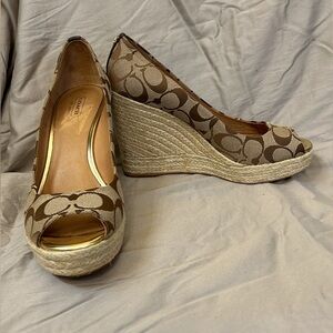 Coach Peep-toe Wedge Platform Shoes size 10 B Brown/Tan and Gold